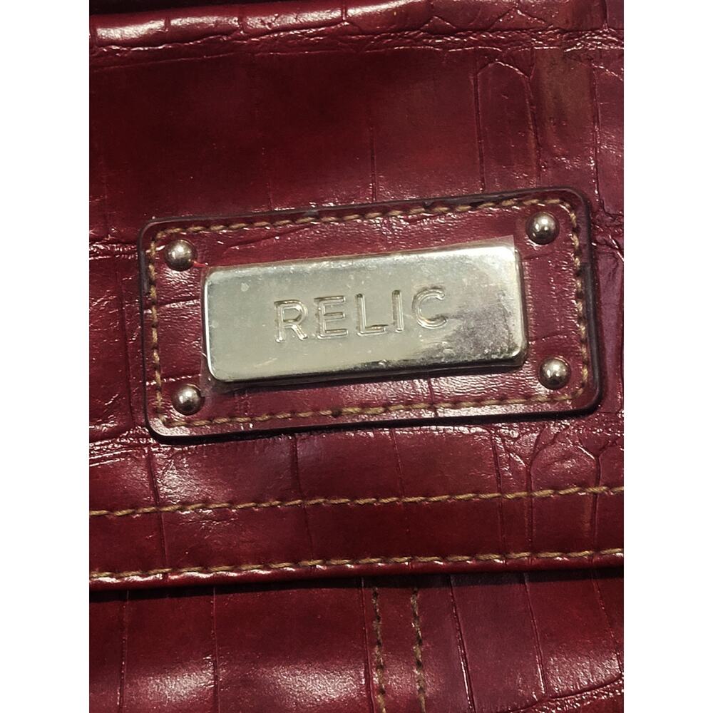Relic Shoulder or Crossbody Faux Leather Bag Burgandy Red NWOT - Picture 2 of 9